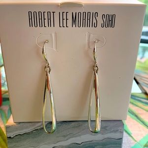 Robert Lee Morris Soho Silver Lightweight Statement Dangle Earrings VVEUC